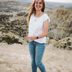 Meet your Posher, Olivia